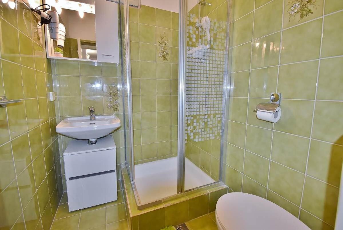 Apartments Ruzica Banjol Bagian luar foto