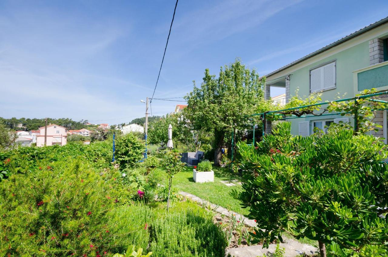 Apartments Ruzica Banjol Bagian luar foto